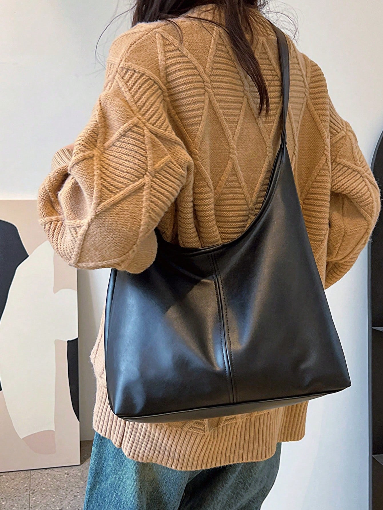 Hobo Slouchie Shoulder Bag - Black